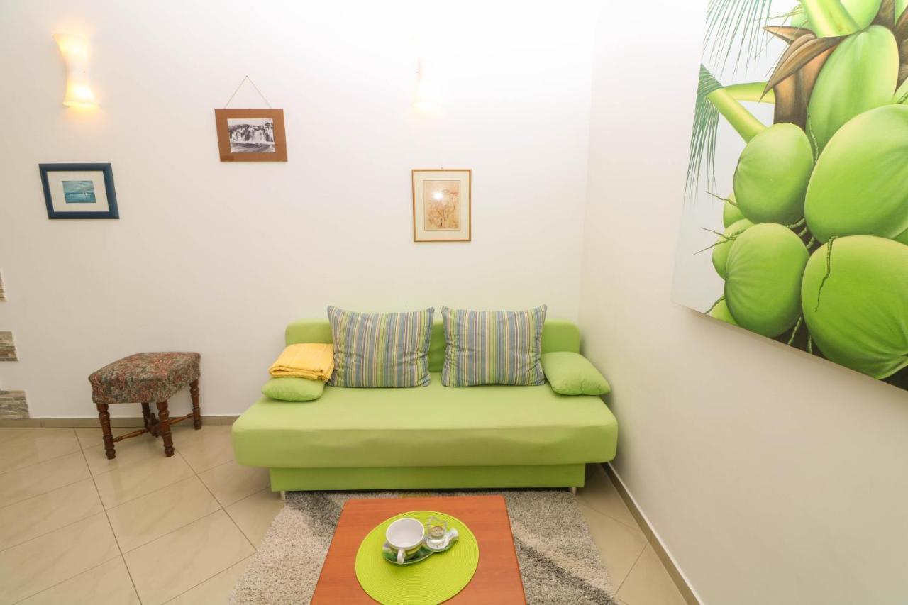 באסקה Apartments Blue And Green With Balcony מראה חיצוני תמונה