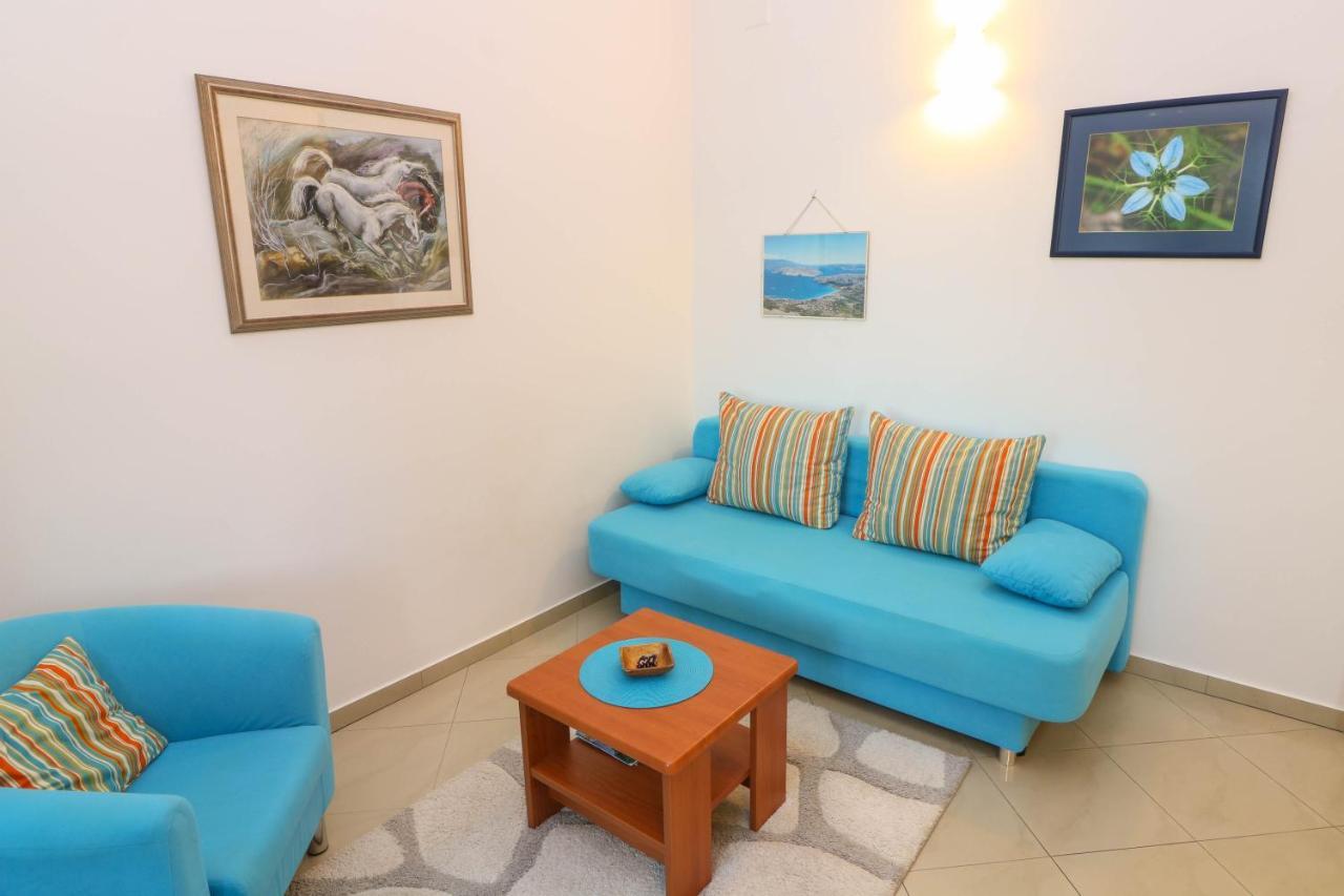 באסקה Apartments Blue And Green With Balcony מראה חיצוני תמונה
